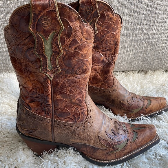 SOLD Authentic Ariat Cowboy Boots Women size 5.5 - Picture 3 of 11